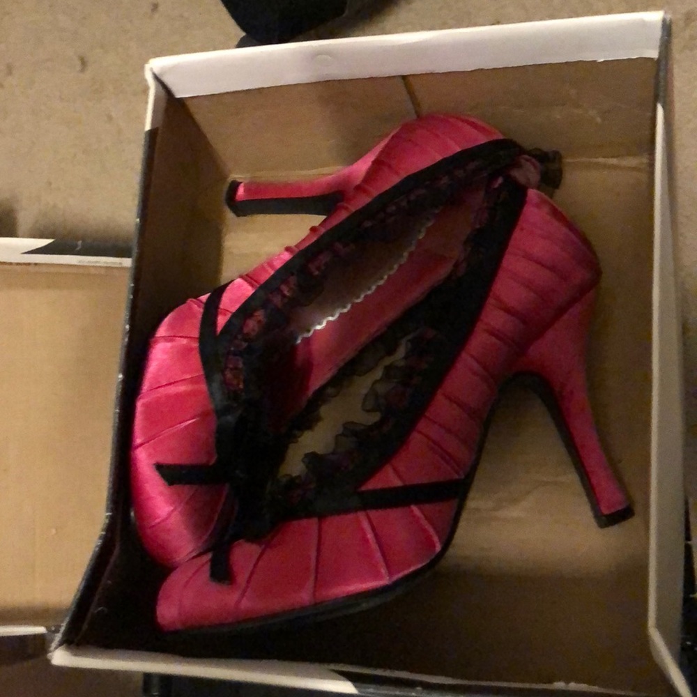 Fuchsia and Black Lace Heels